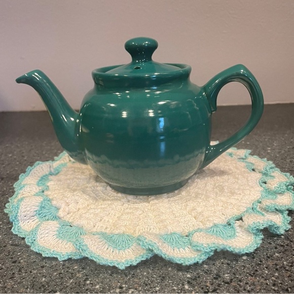 EUC Small Brown Betty Teapot in Green. - Picture 3 of 8